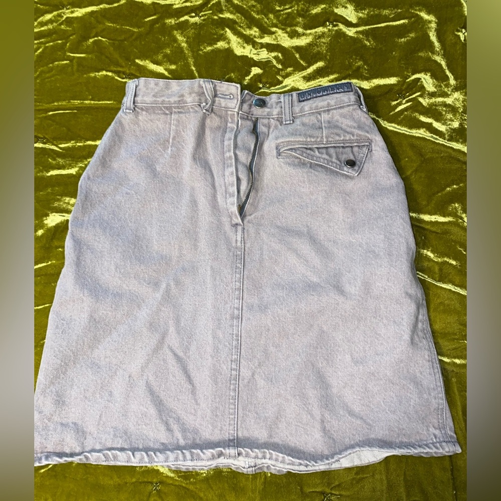 EUC - UNIONBAY skirt - light grey/purple wash size 7